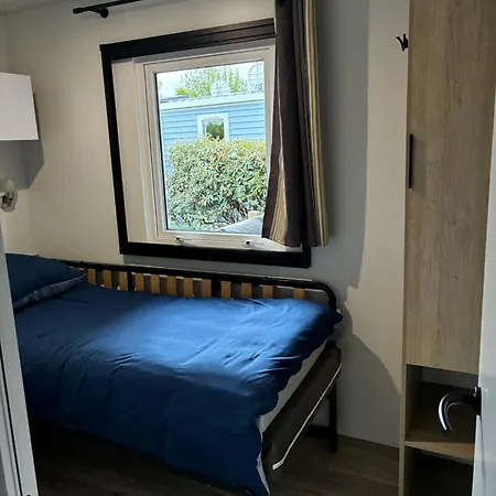 Campsite Mobilhome 400m De La 5 Etoiles *